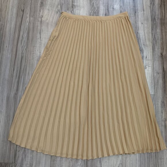Kiabi Eco Conception Beige Pleated Midi Skirt Size 44 EUR (US 12-14) - Picture 1 of 4